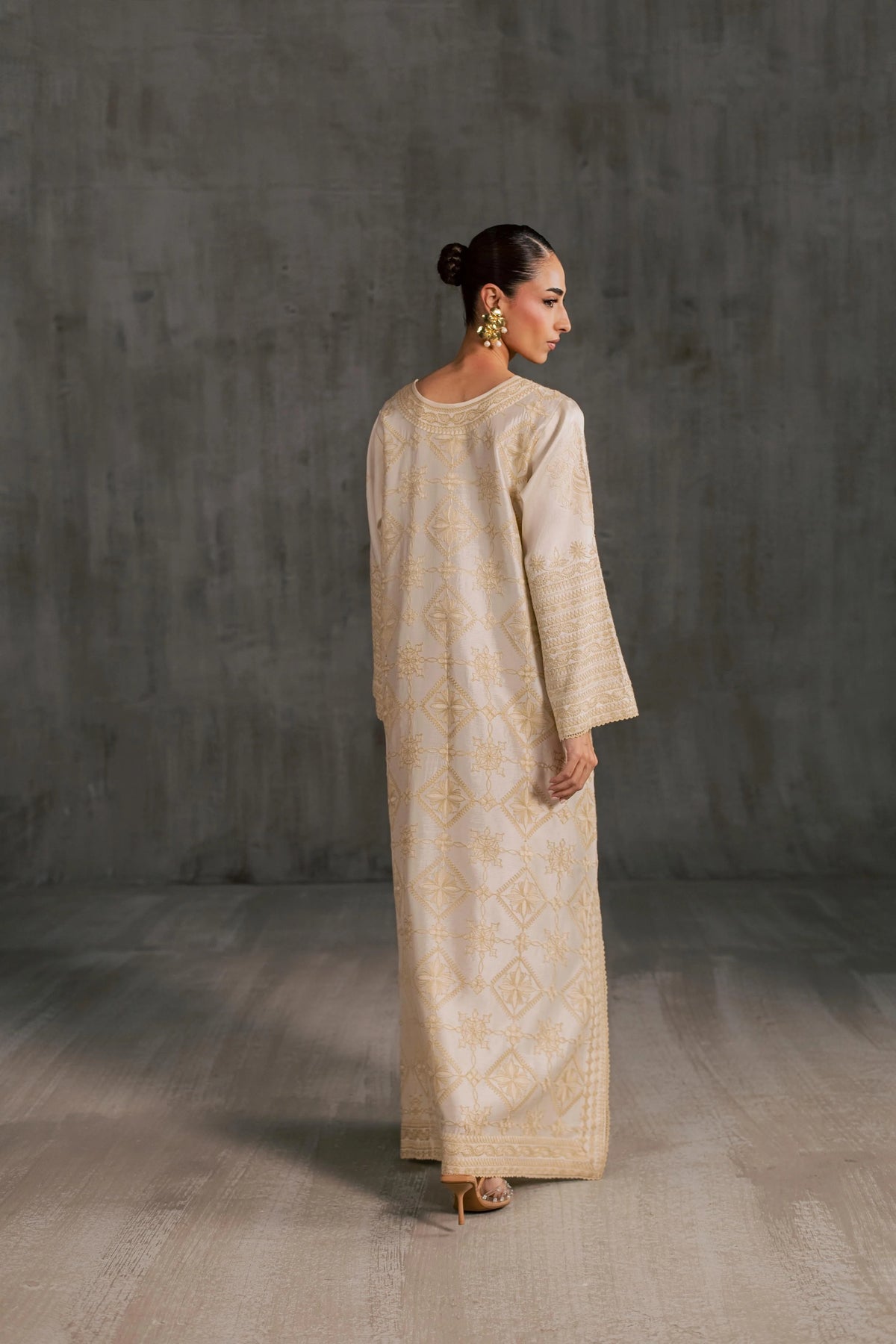 LUSTRE (B) Barae Khanom - Aura '26