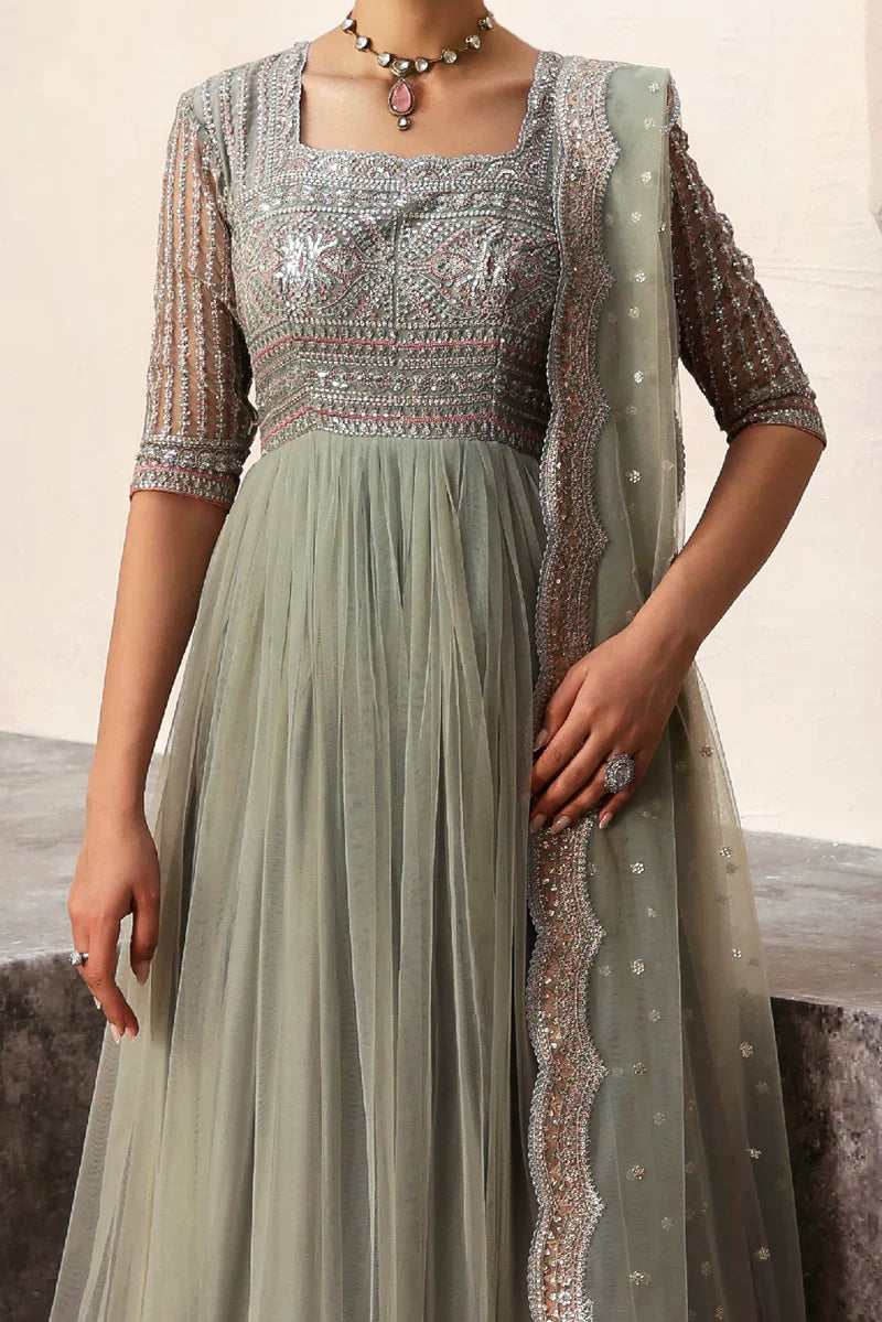 RV-04 | REVEUSE | VANYA