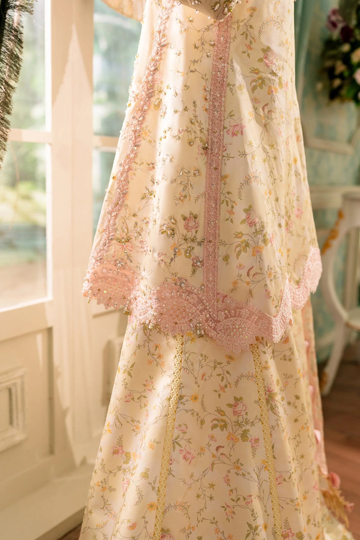 QSL-03 SOLENE Qalamkar - Luxe Silk '26