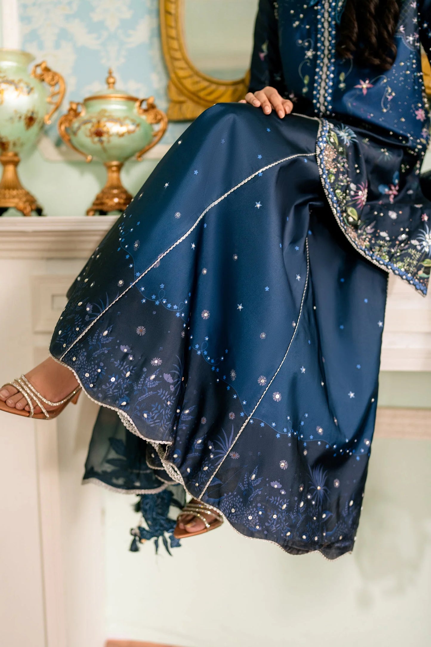 QSL-06 NERINA Qalamkar - Luxe Silk '26