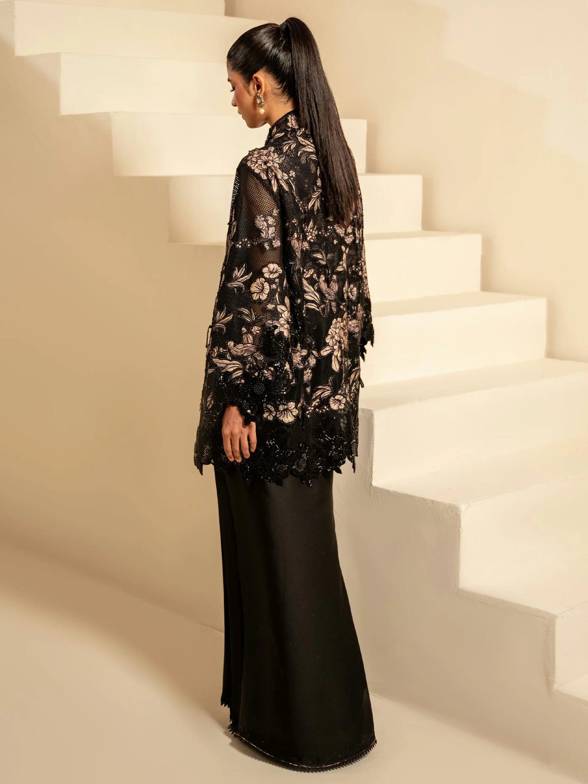 Iqa Lea '26 - Aloise - Black