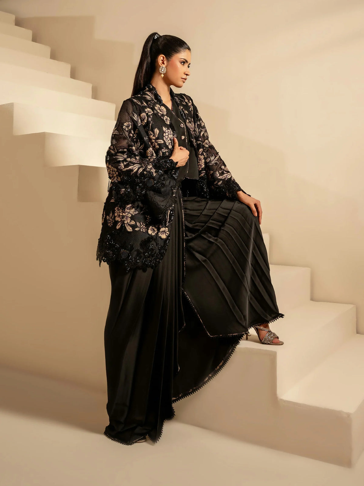 Iqa Lea '26 - Aloise - Black