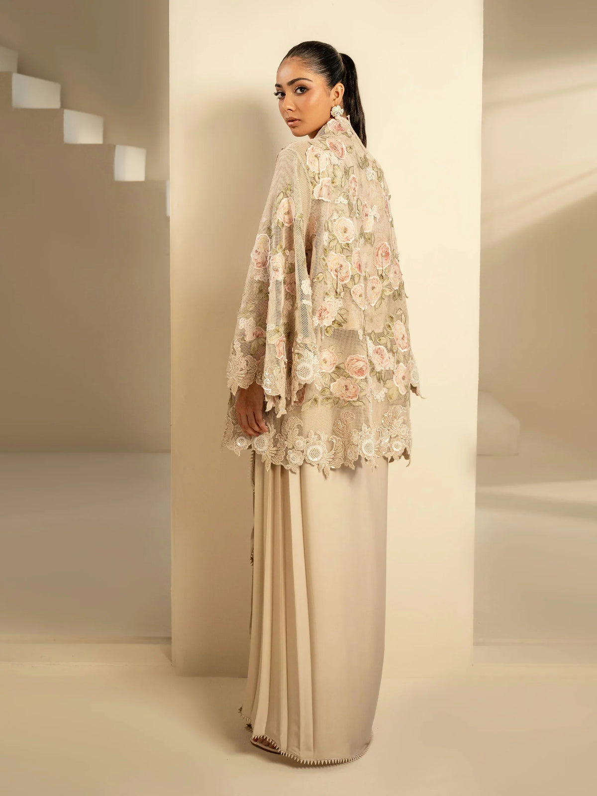 Iqa Lea '26 - Aloise - Ivory