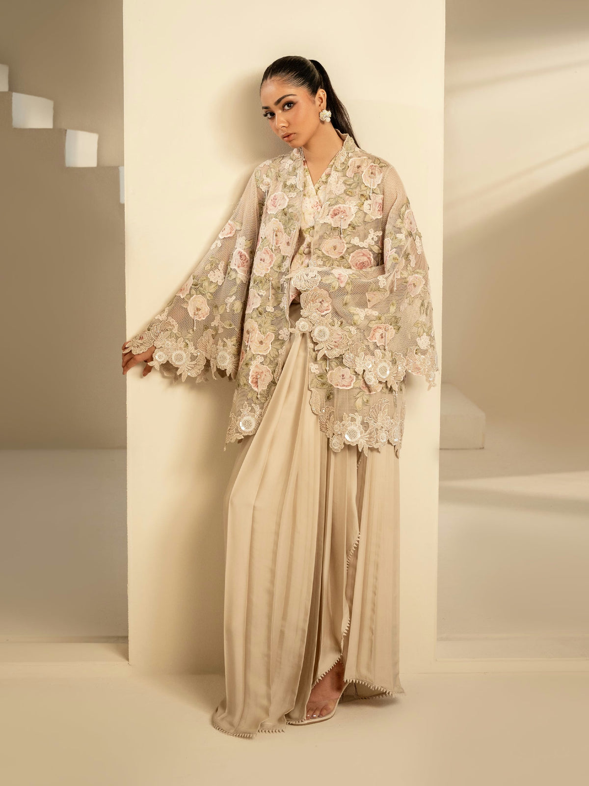Iqa Lea '26 - Aloise - Ivory