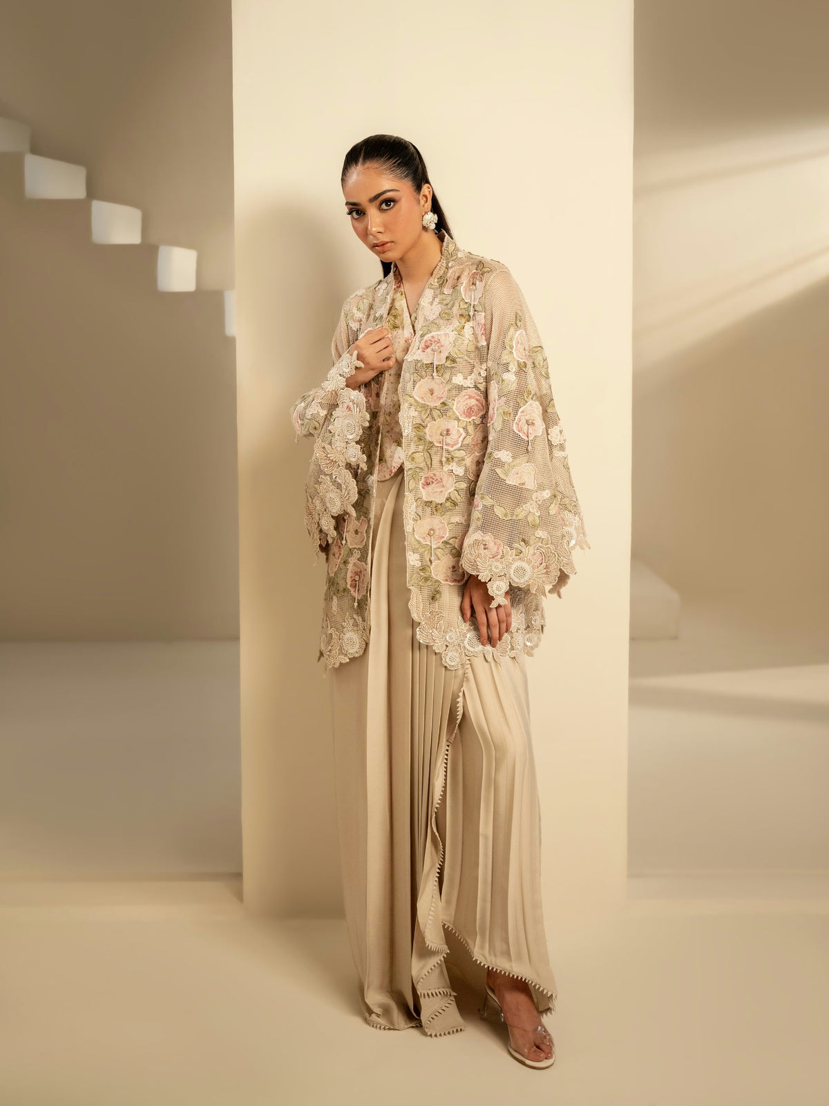 Iqa Lea '26 - Aloise - Ivory