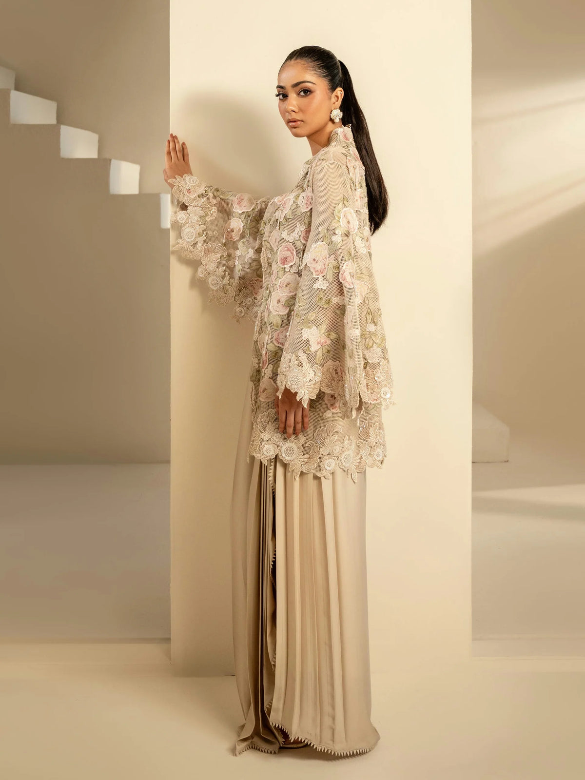 Iqa Lea '26 - Aloise - Ivory