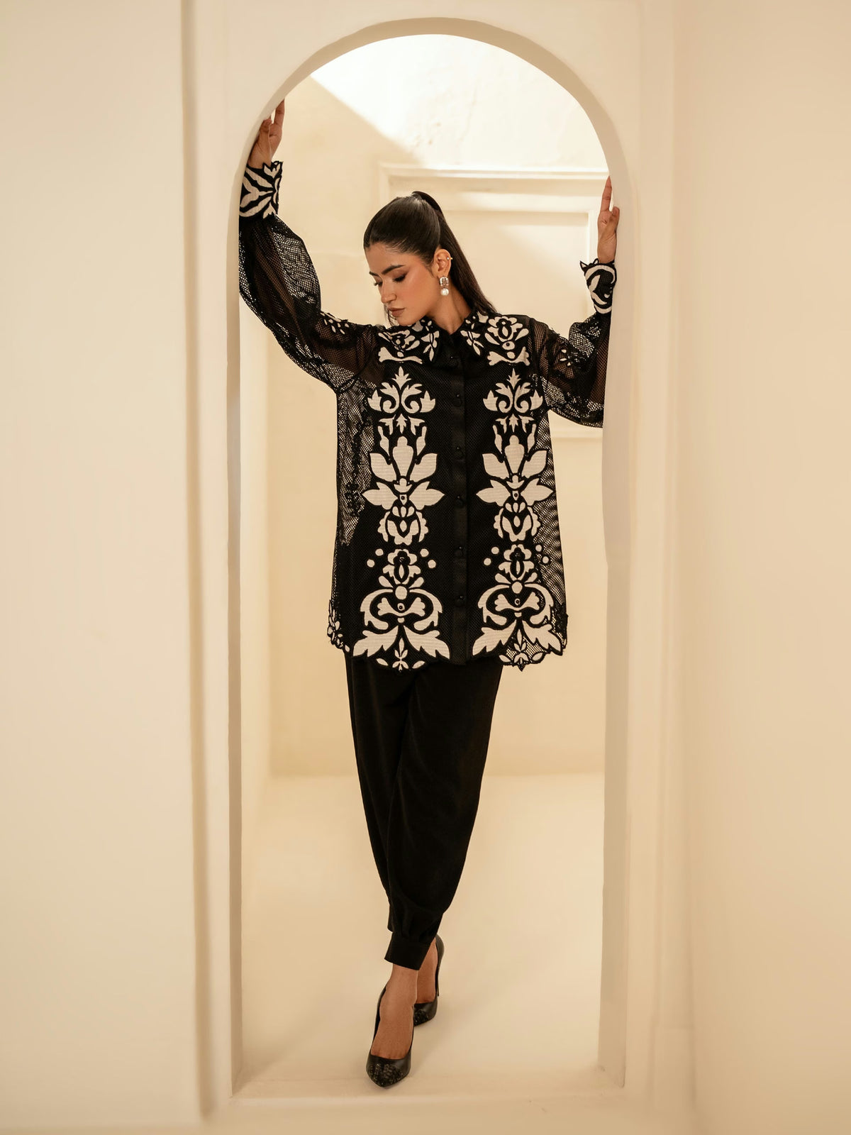 Iqa Lea '26 - Ambre - Black