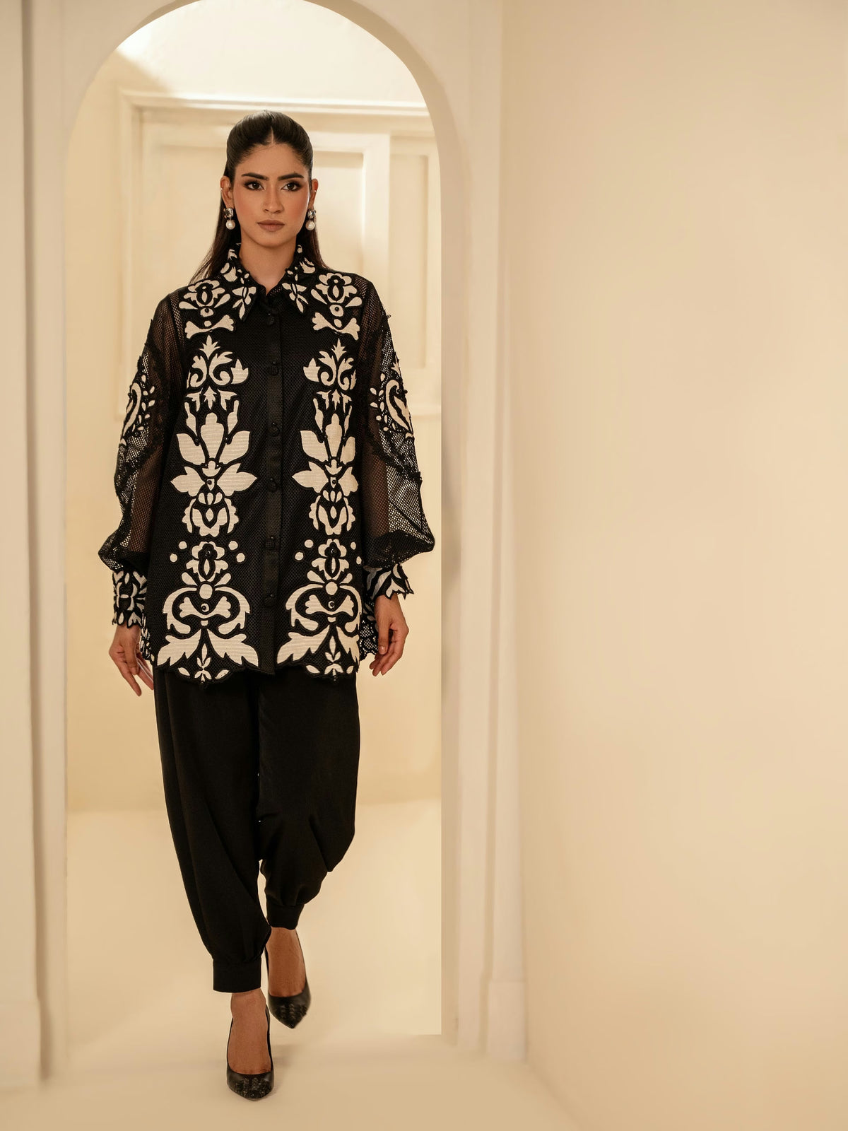 Iqa Lea '26 - Ambre - Black