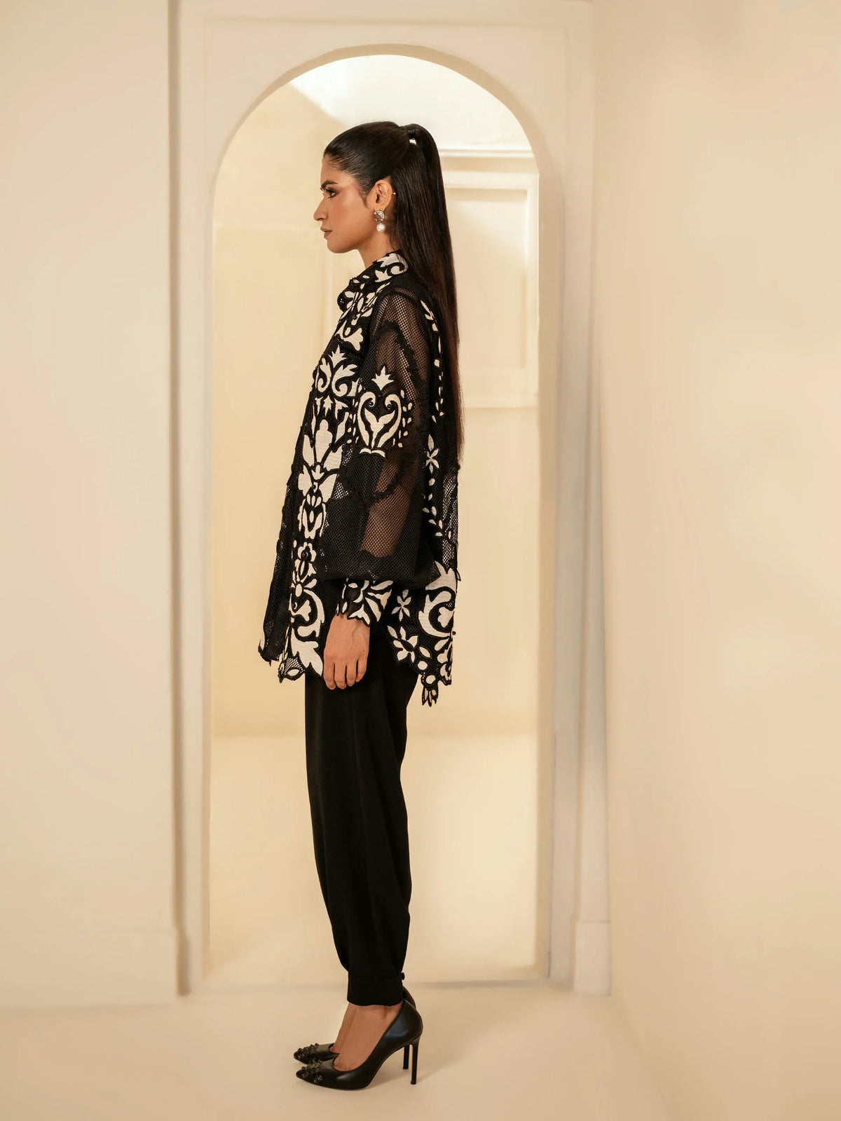 Iqa Lea '26 - Ambre - Black