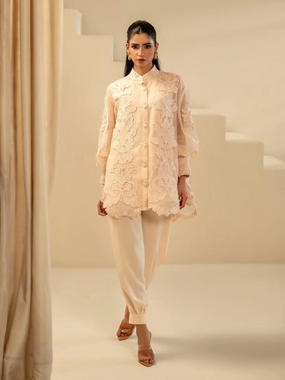 Iqa Lea '26 - Ambre - Peach