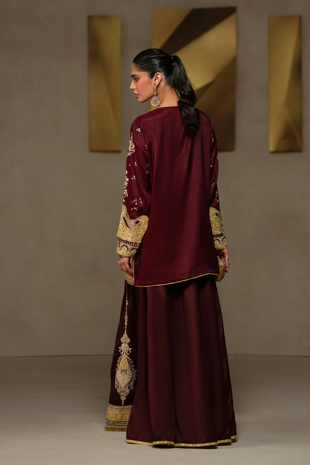 Ethnc Women Boutique '26 - EMBROIDERED SUIT | E1222/104/402