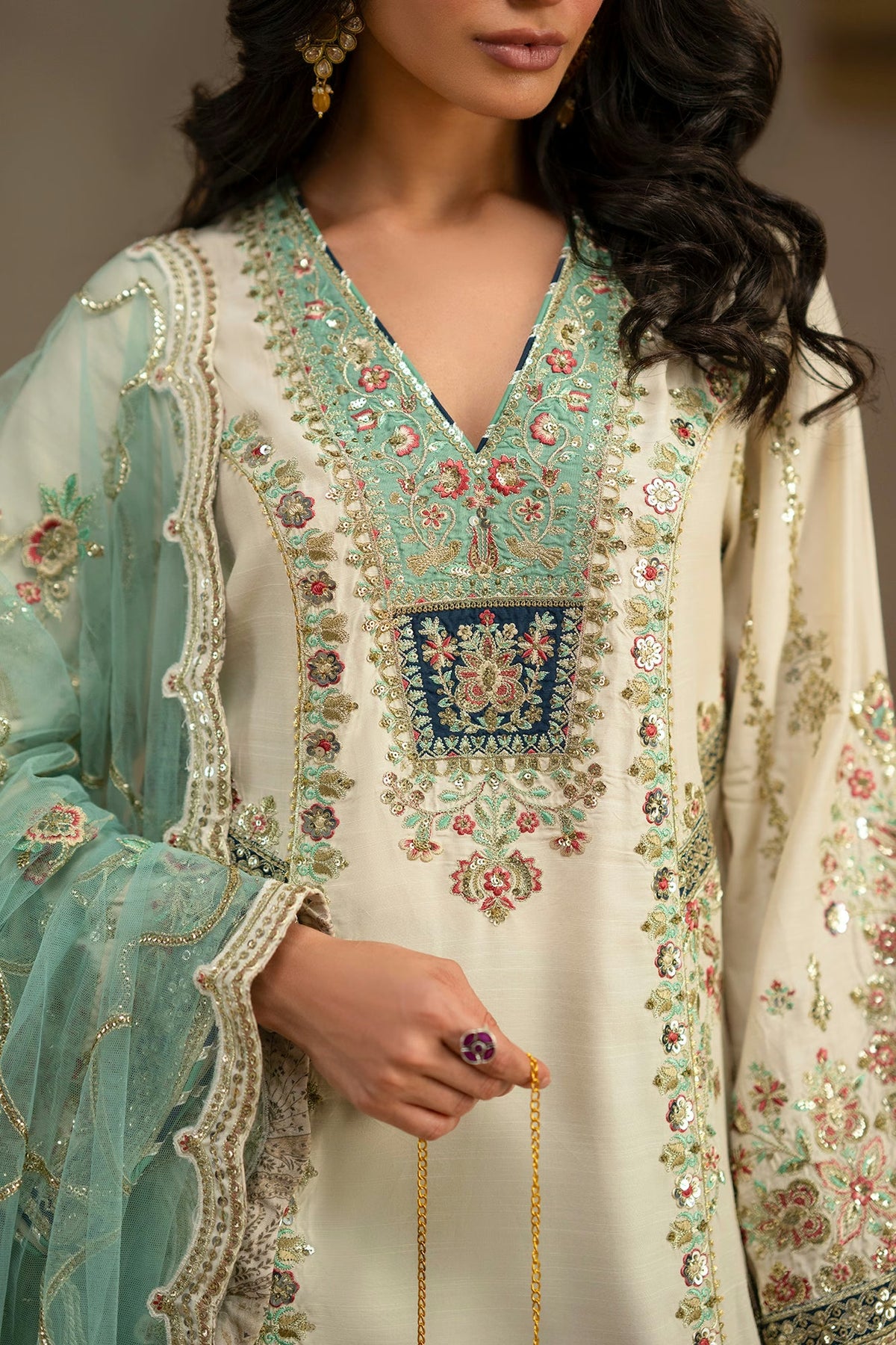 Ethnc Women Boutique '26 - EMBROIDERED SUIT | E1226/104/005