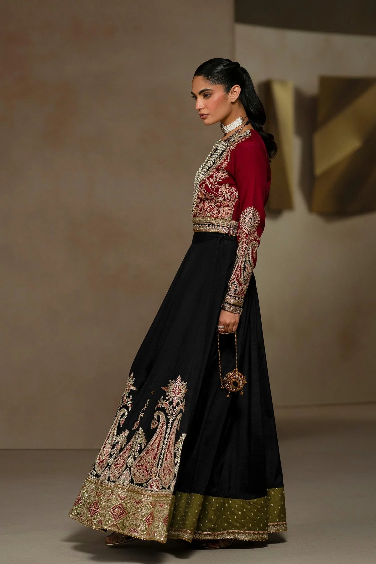Ethnc Women Boutique '26 - EMBROIDERED SUIT | E1261-104-901