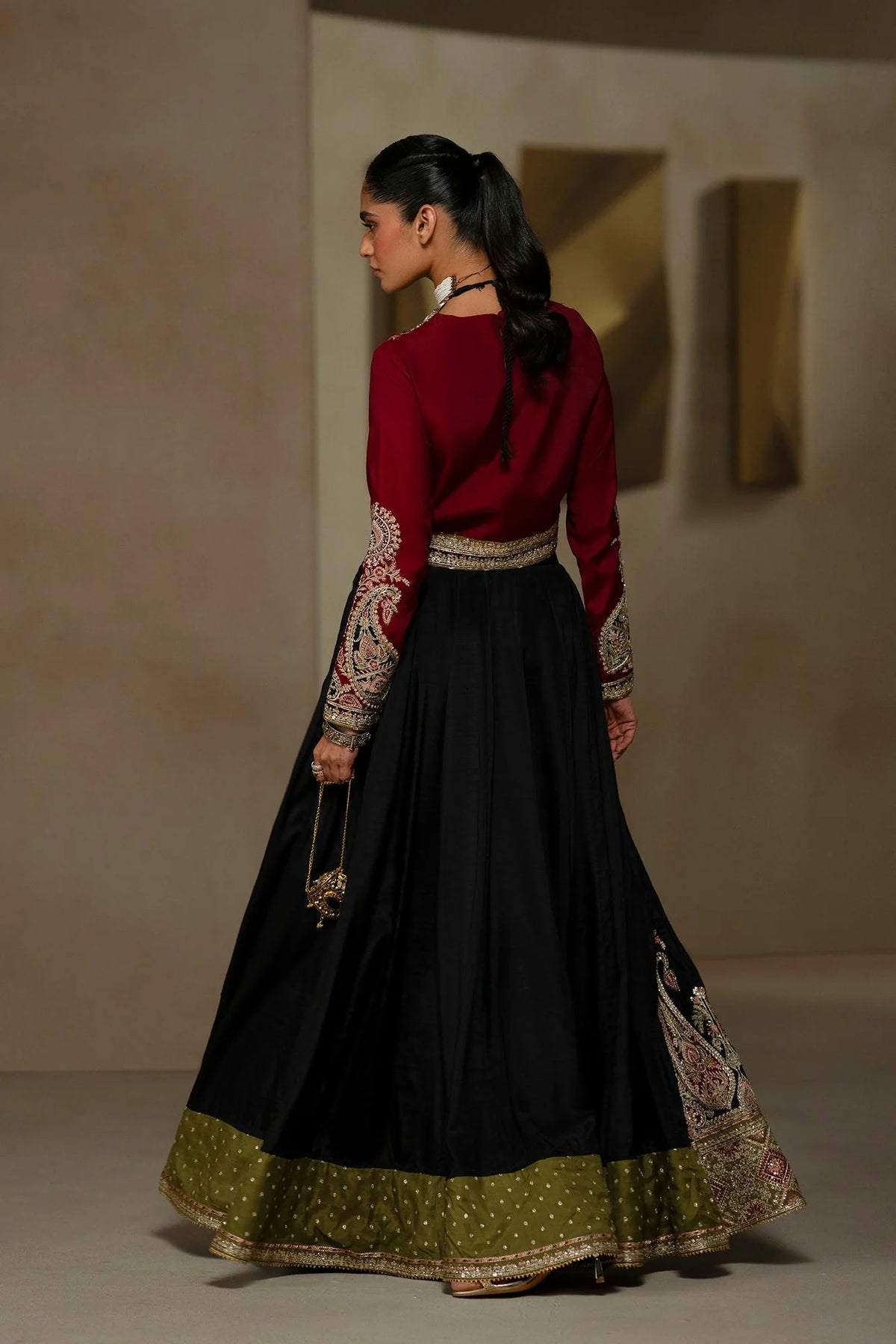 Ethnc Women Boutique '26 - EMBROIDERED SUIT | E1261-104-901