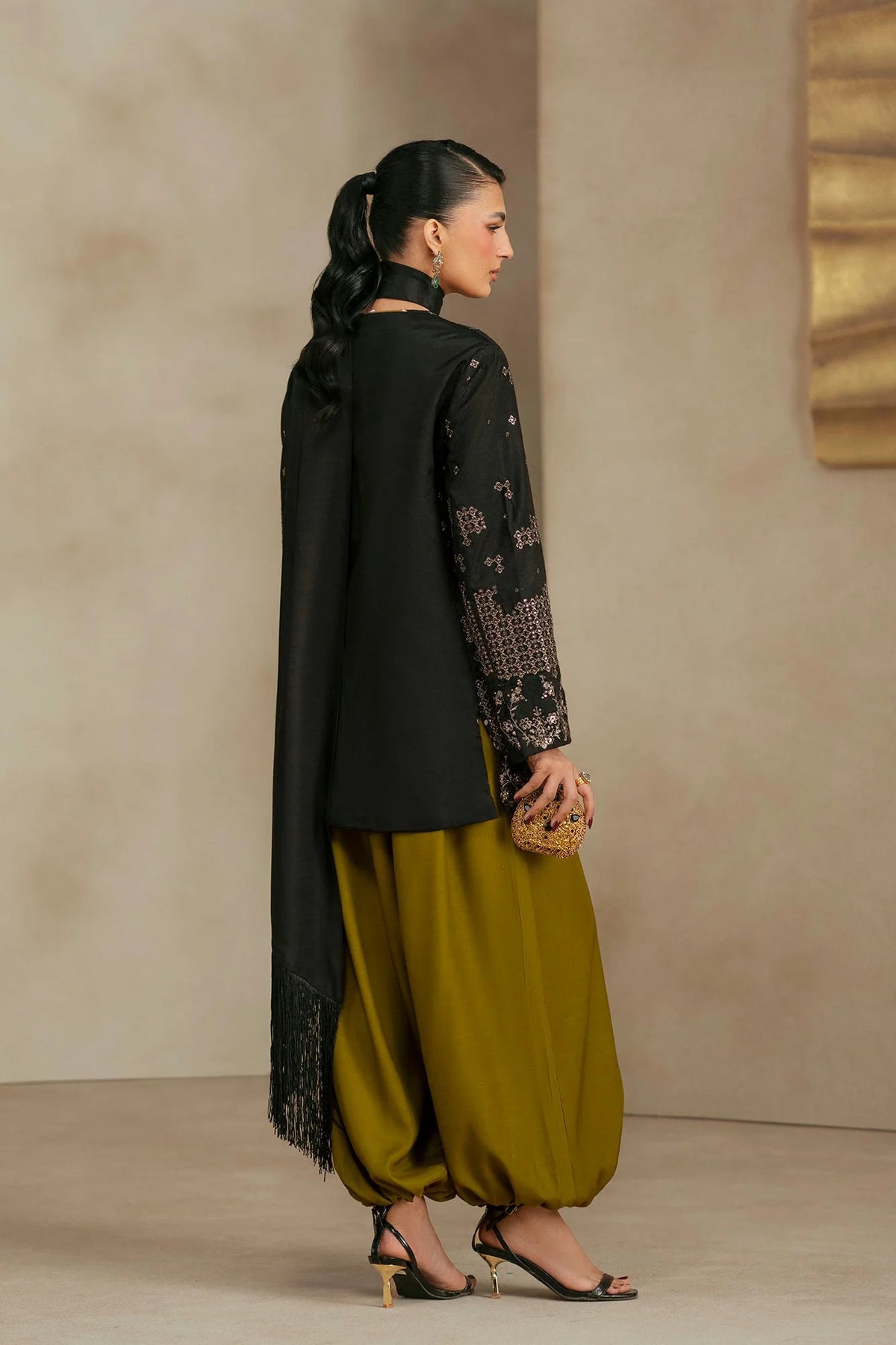 Ethnc Women Boutique '26 - EMBROIDERED SUIT | E1274-104-901