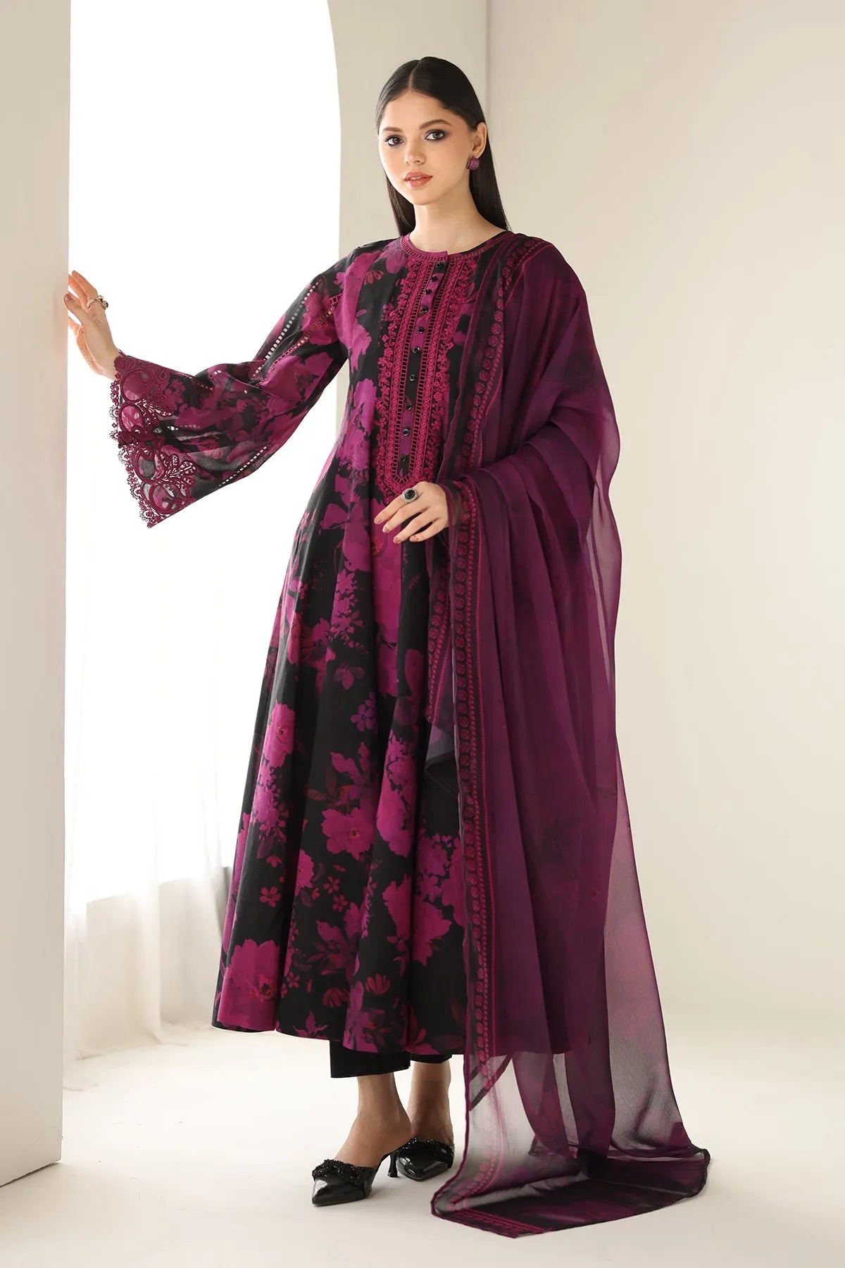 Baroque Summer RTW '26 - Embroidered Lawn F-4174