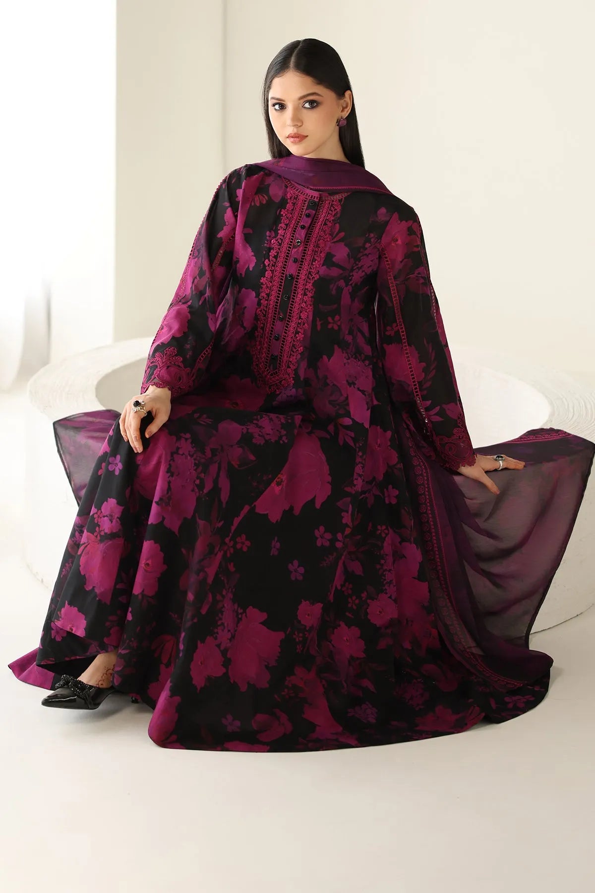 Baroque Summer RTW '26 - Embroidered Lawn F-4174