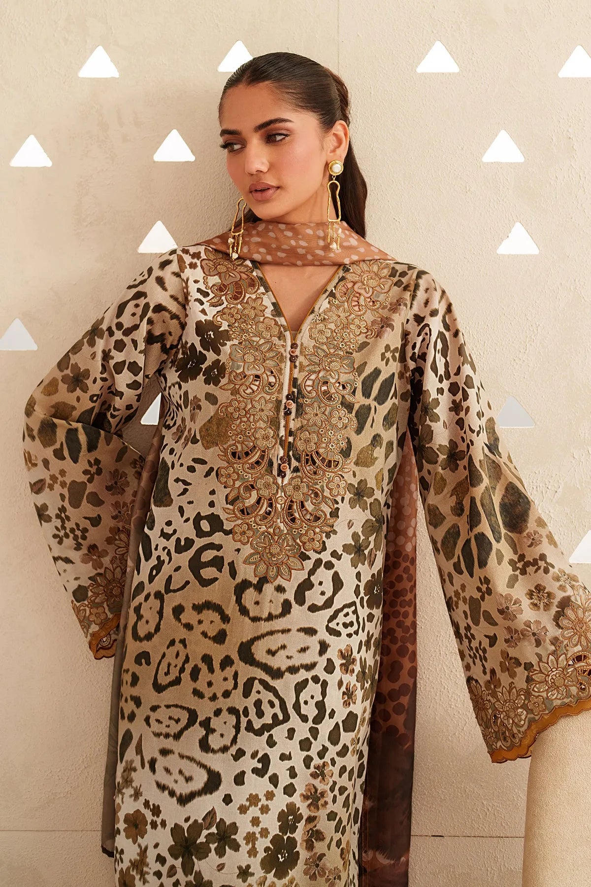 Baroque Summer RTW '26 - Embroidered Lawn F-4408