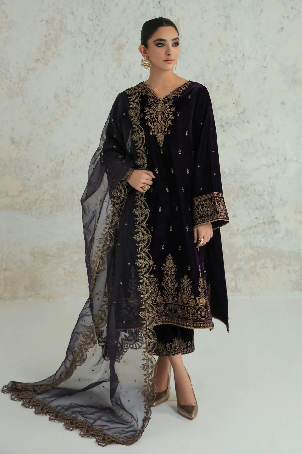 Baroque Unstitched Velvet '26 - EMBROIDERED VELVET F-239