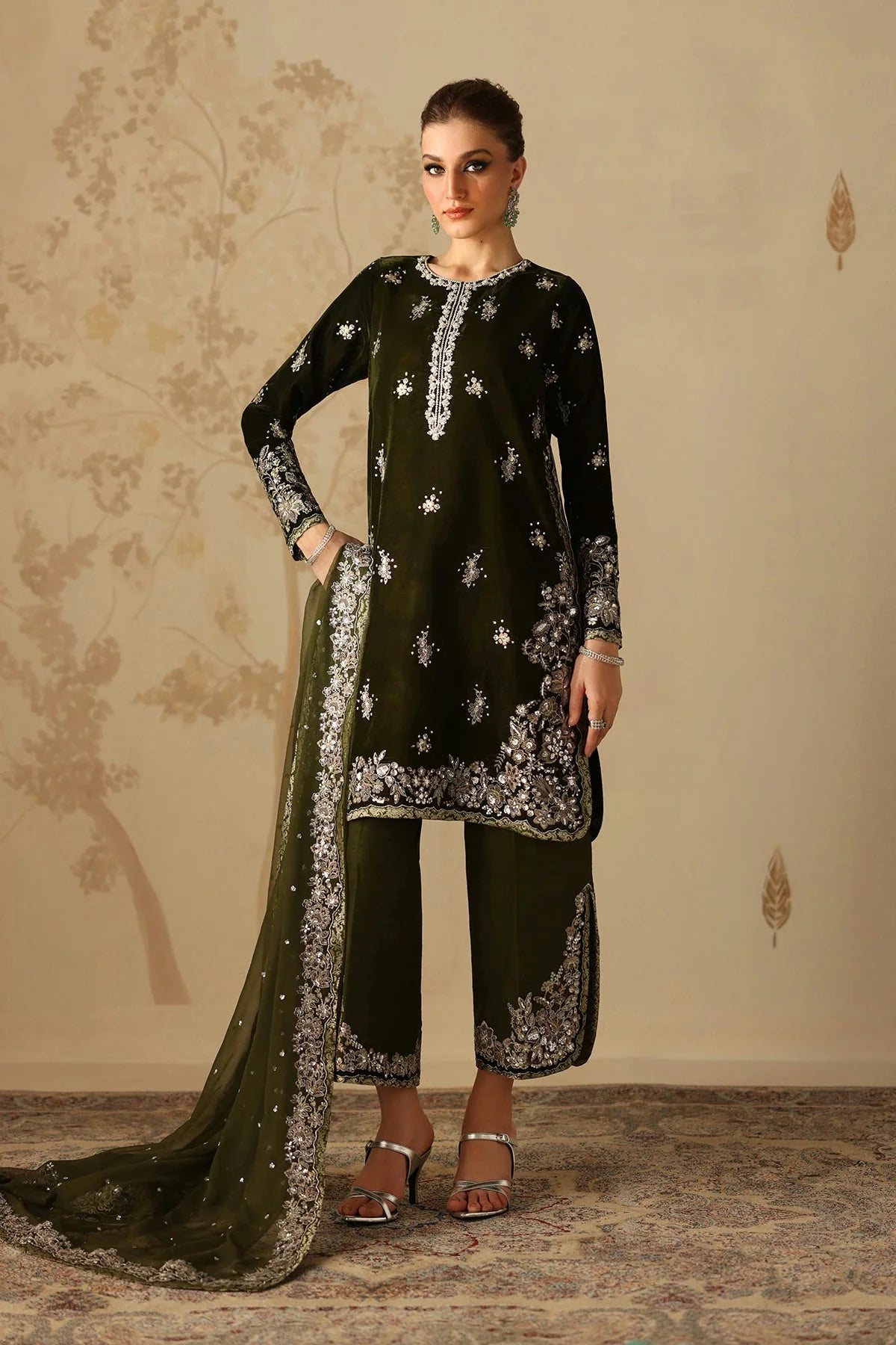 Baroque Unstitched Velvet '26 - EMBROIDERED VELVET F-4311