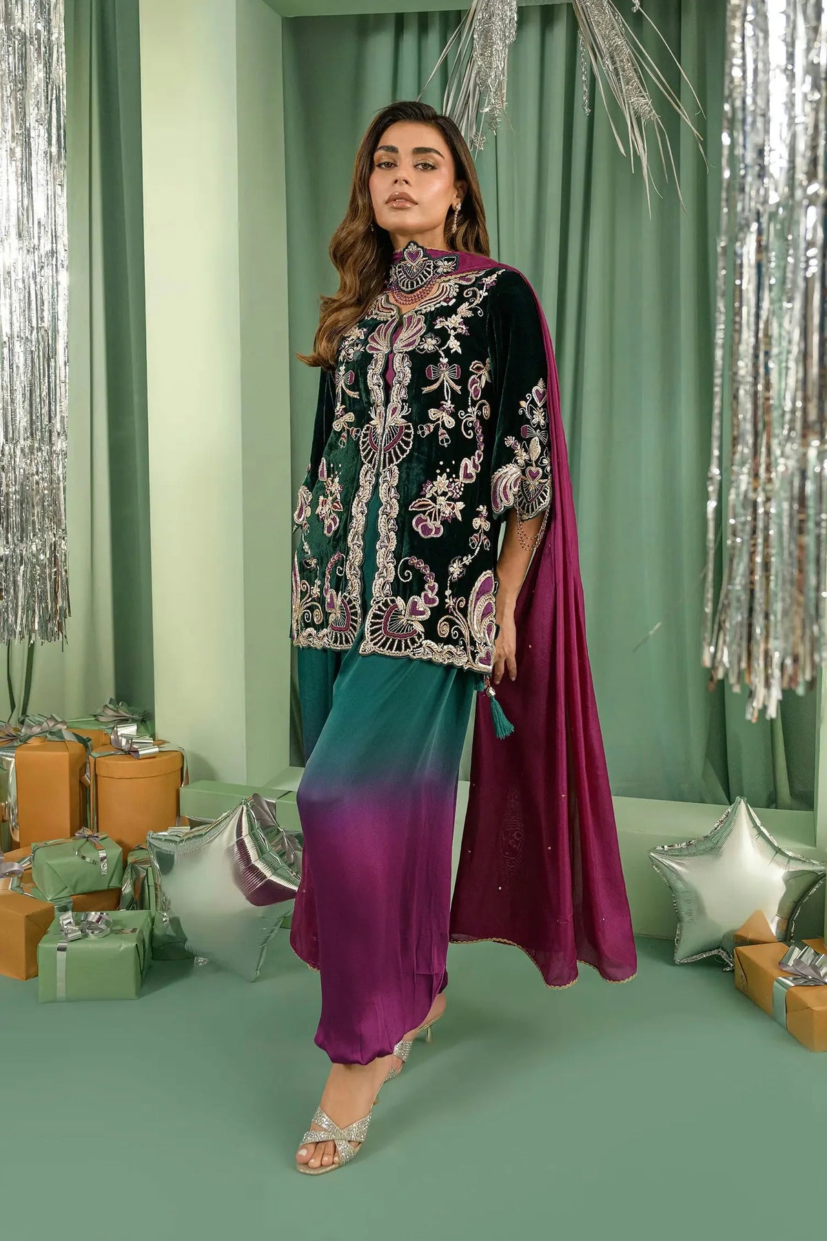 Flairs Studio Lustre The Velvet Glow '26 - Emerald Eclair