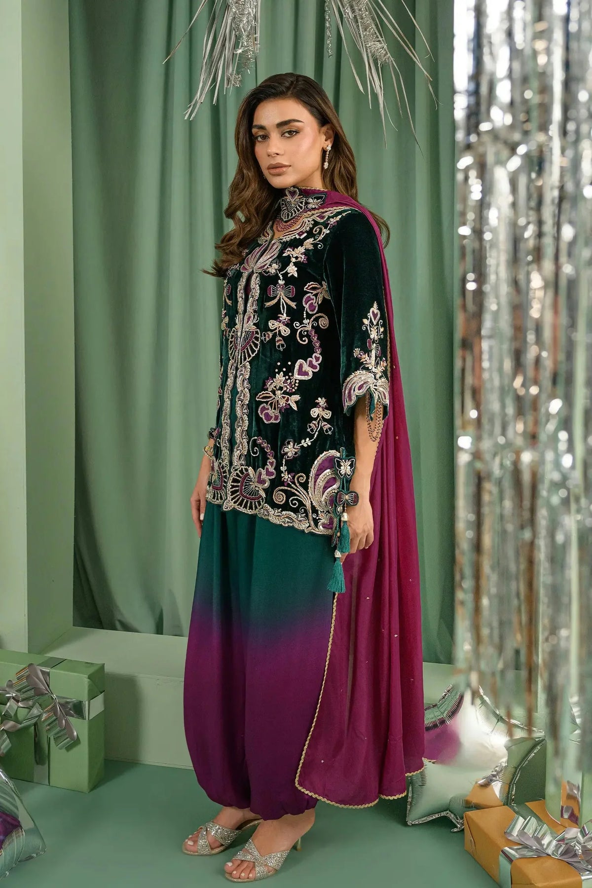 Flairs Studio Lustre The Velvet Glow '26 - Emerald Eclair