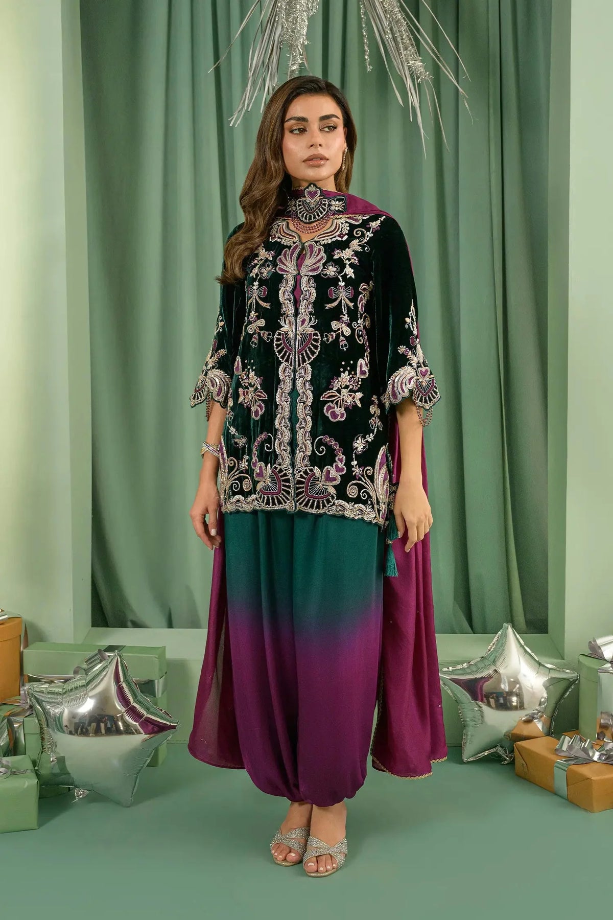 Flairs Studio Lustre The Velvet Glow '26 - Emerald Eclair
