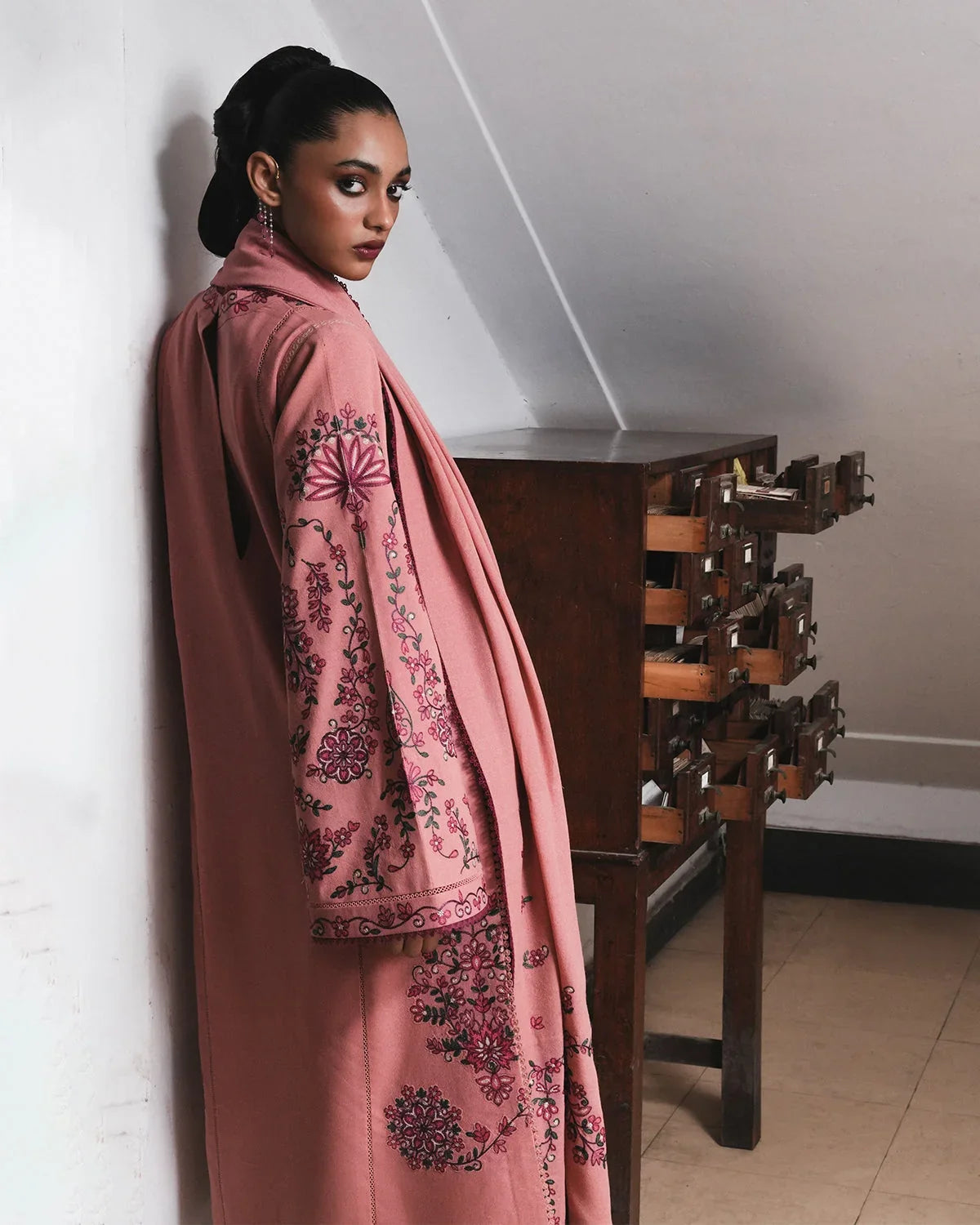 Jugnu Karandi AW '26 Edit l - Dahlia