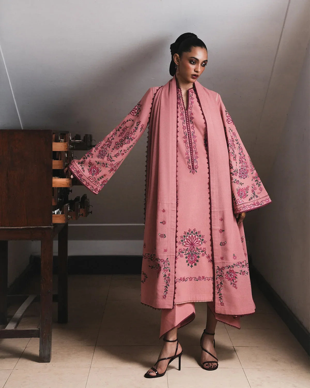 Jugnu Karandi AW '26 Edit l - Dahlia