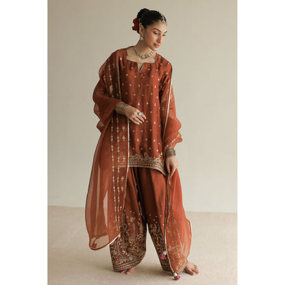 Rust Outfit | DYOT