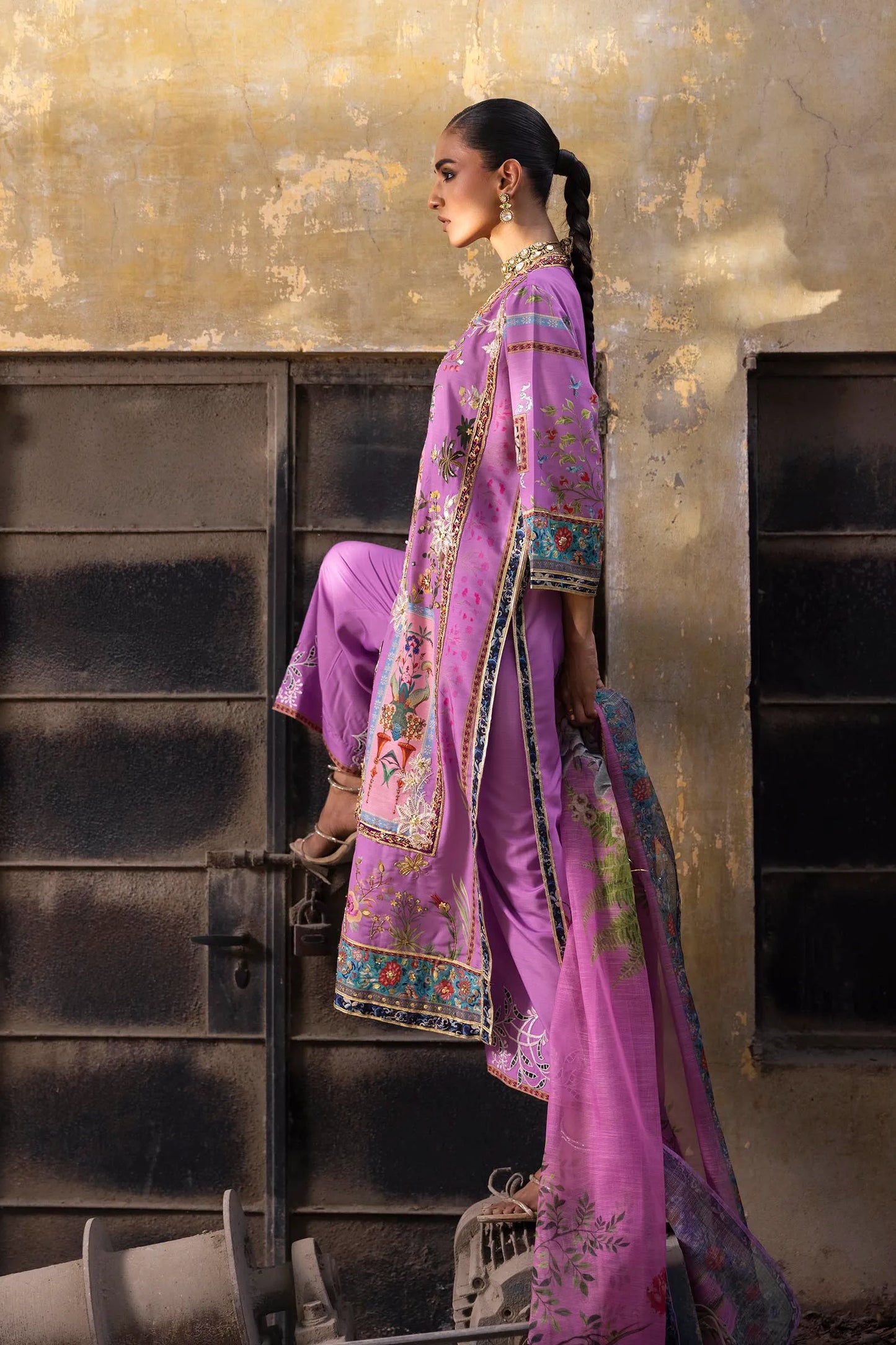 Sana Safinaz Eid Edit '26 - Stitched Embroidered Raw Silk Suit | Ss26nur004p3