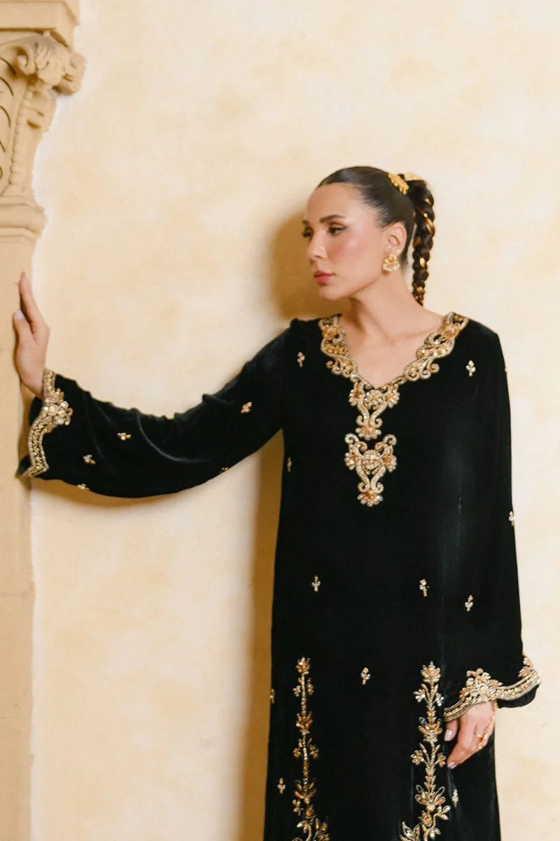 Ansab Jahangir Qissa Luxury Velvets '26 - Khumar Kaftan