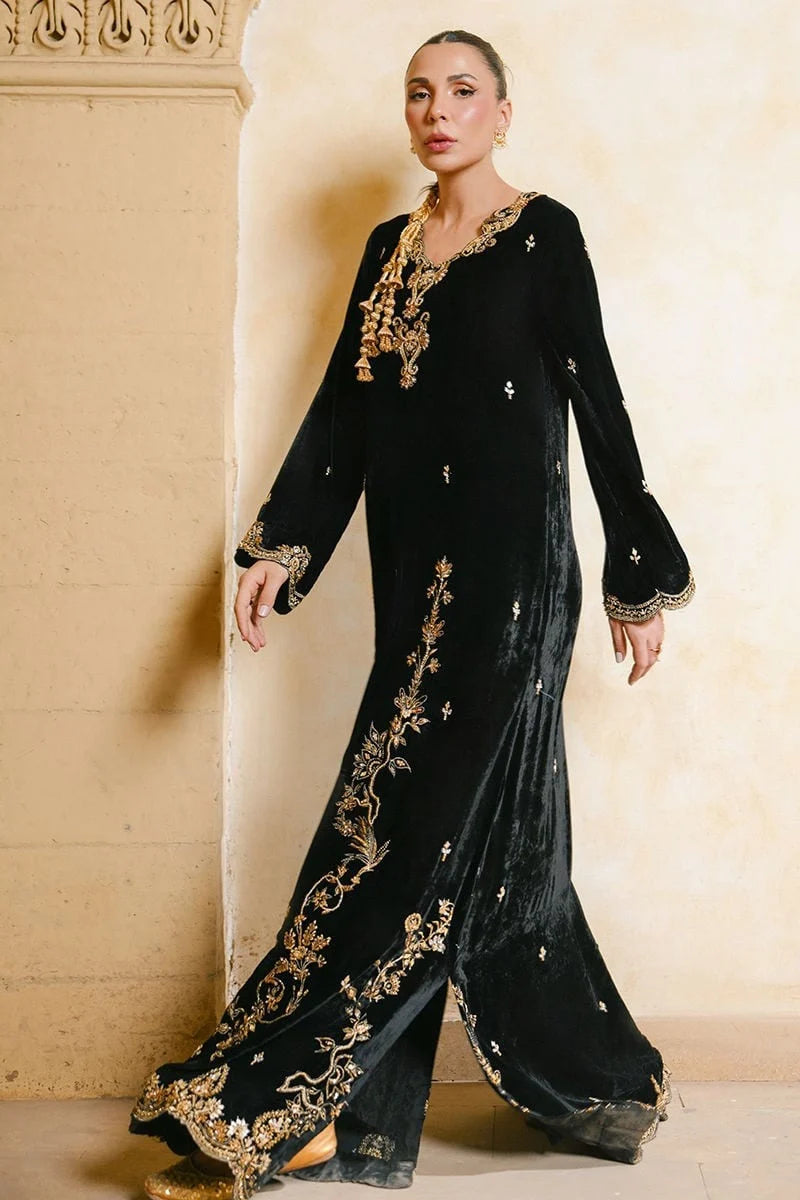 Ansab Jahangir Qissa Luxury Velvets '26 - Khumar Kaftan