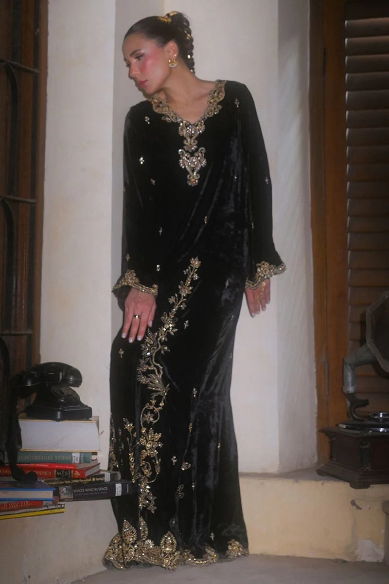 Ansab Jahangir Qissa Luxury Velvets '26 - Khumar Kaftan