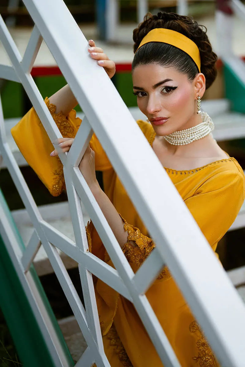 Mohsin Naveed Ranjha Chai Coffee Vol 5 - Eid Edit '26 - Honey Glow