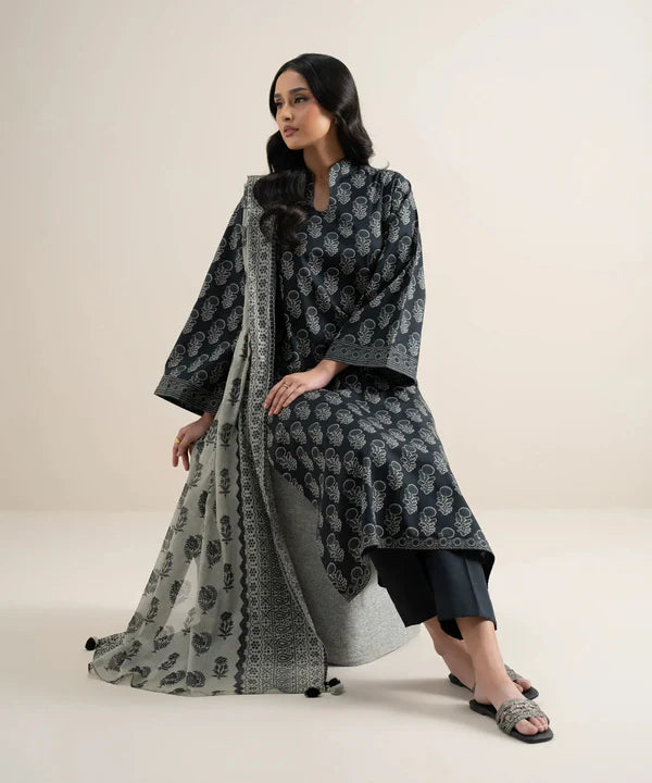 Sapphire Summer '26 - 3 Piece - Embroidered Lawn Suit - 3pdys26v5136