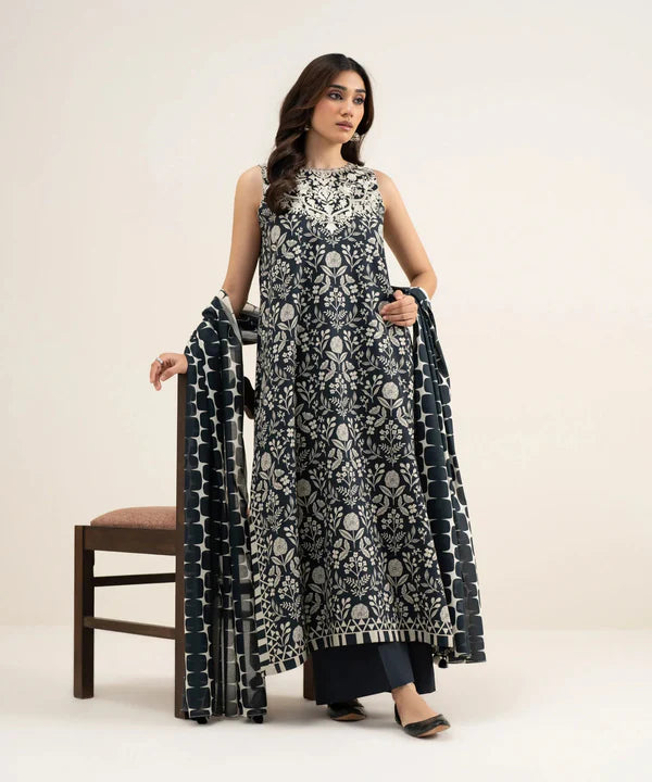 Sapphire Summer '26 - 3 Piece - Embroidered Lawn Suit - 3pedds26v543