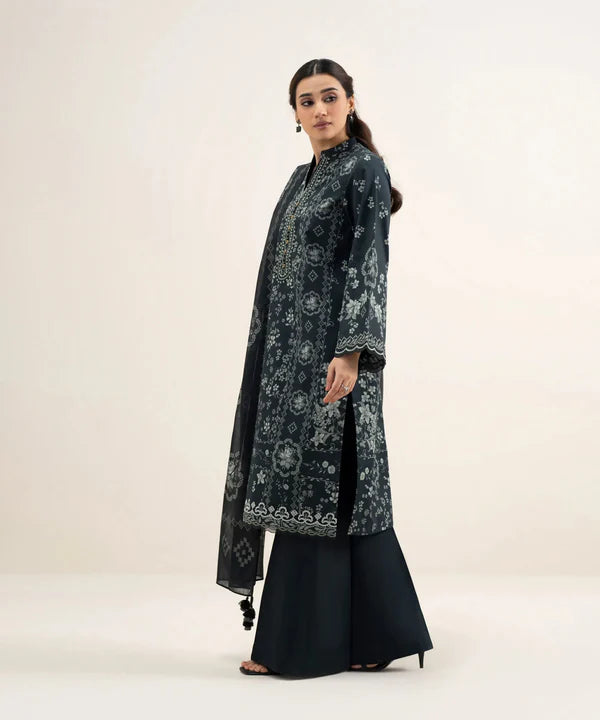 Sapphire Summer '26 - 3 Piece - Embroidered Lawn Suit - 3pedys26v549