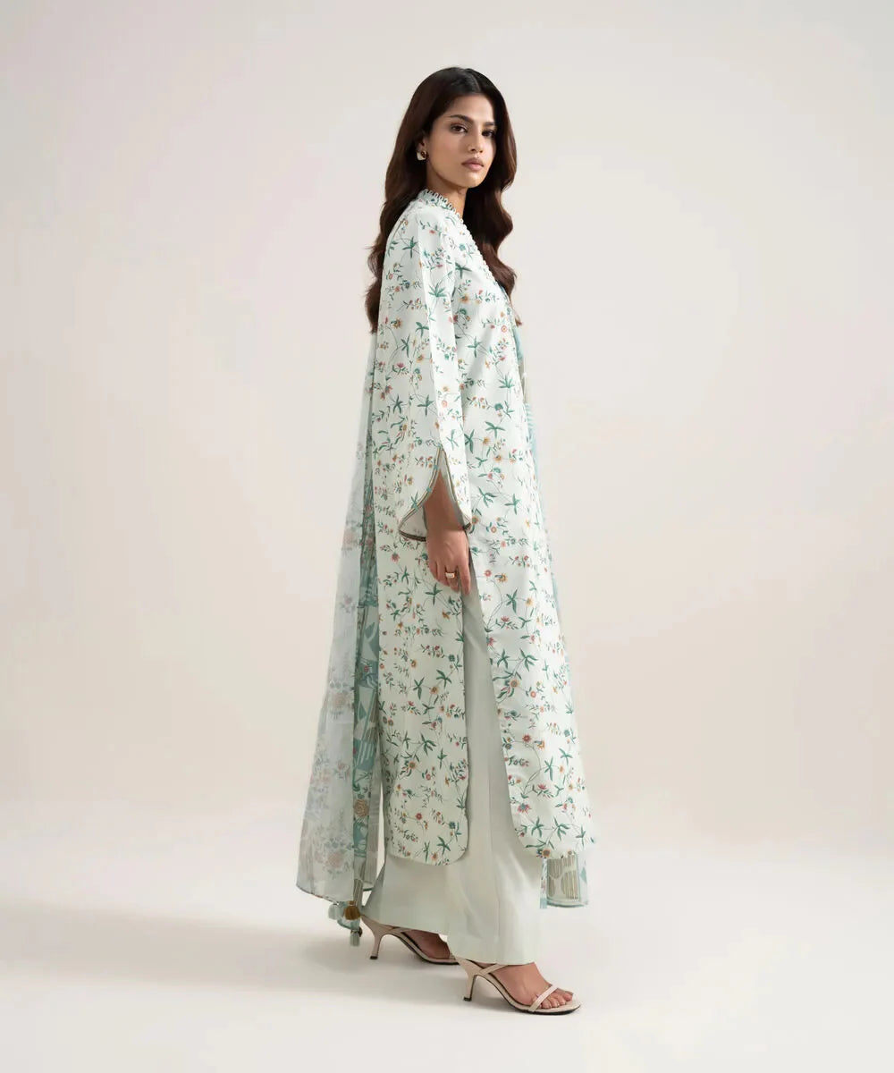 Sapphire Summer '26 - 3 Piece - Embroidered Lawn Suit - 3pdys26v5137
