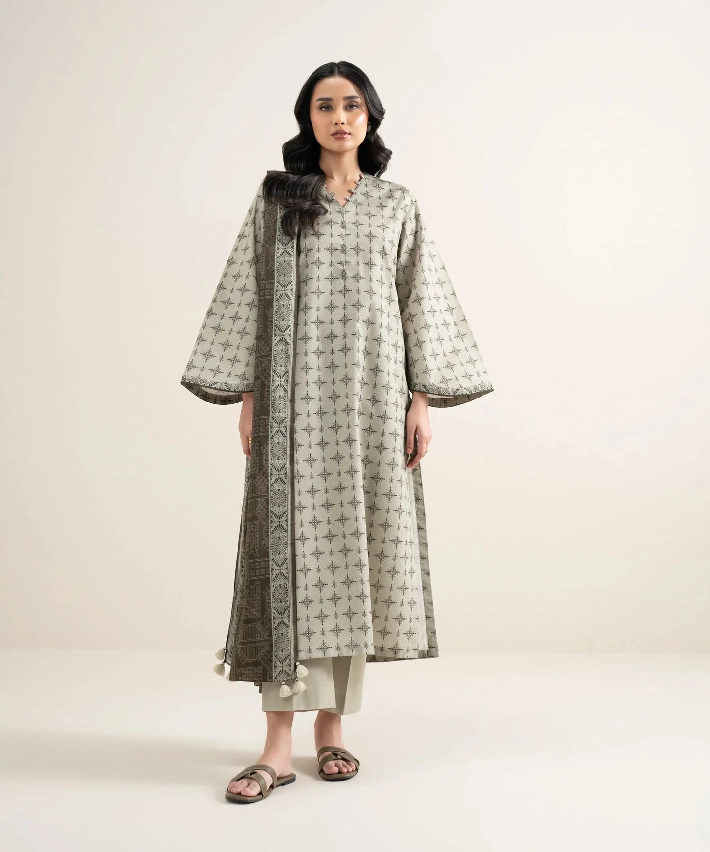 Sapphire Summer '26 - 3 Piece - Embroidered Lawn Suit - U2ddys26v521