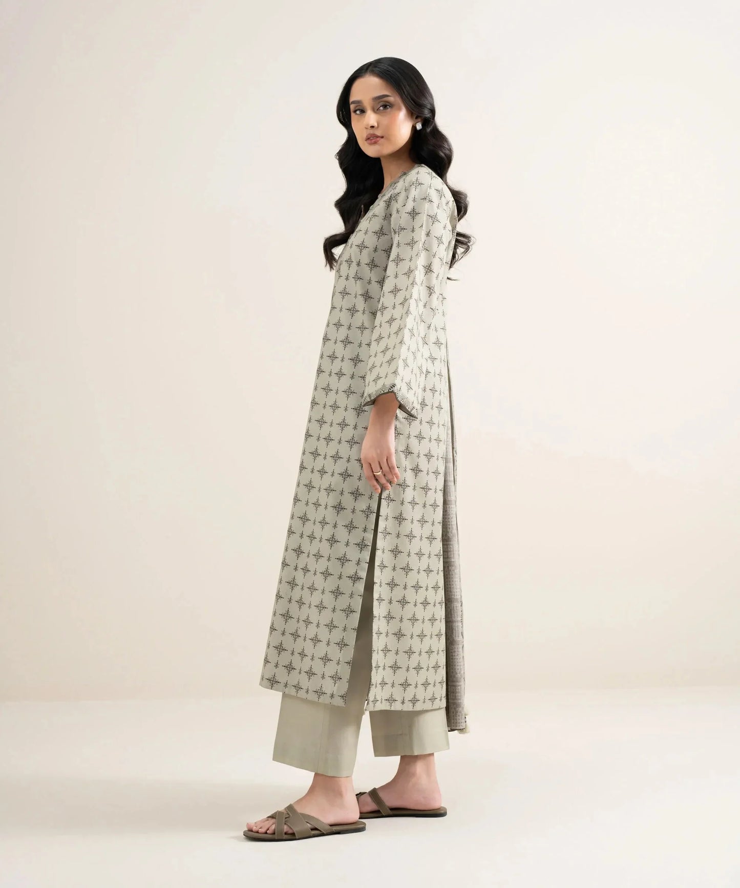 Sapphire Summer '26 - 3 Piece - Embroidered Lawn Suit - U2ddys26v521