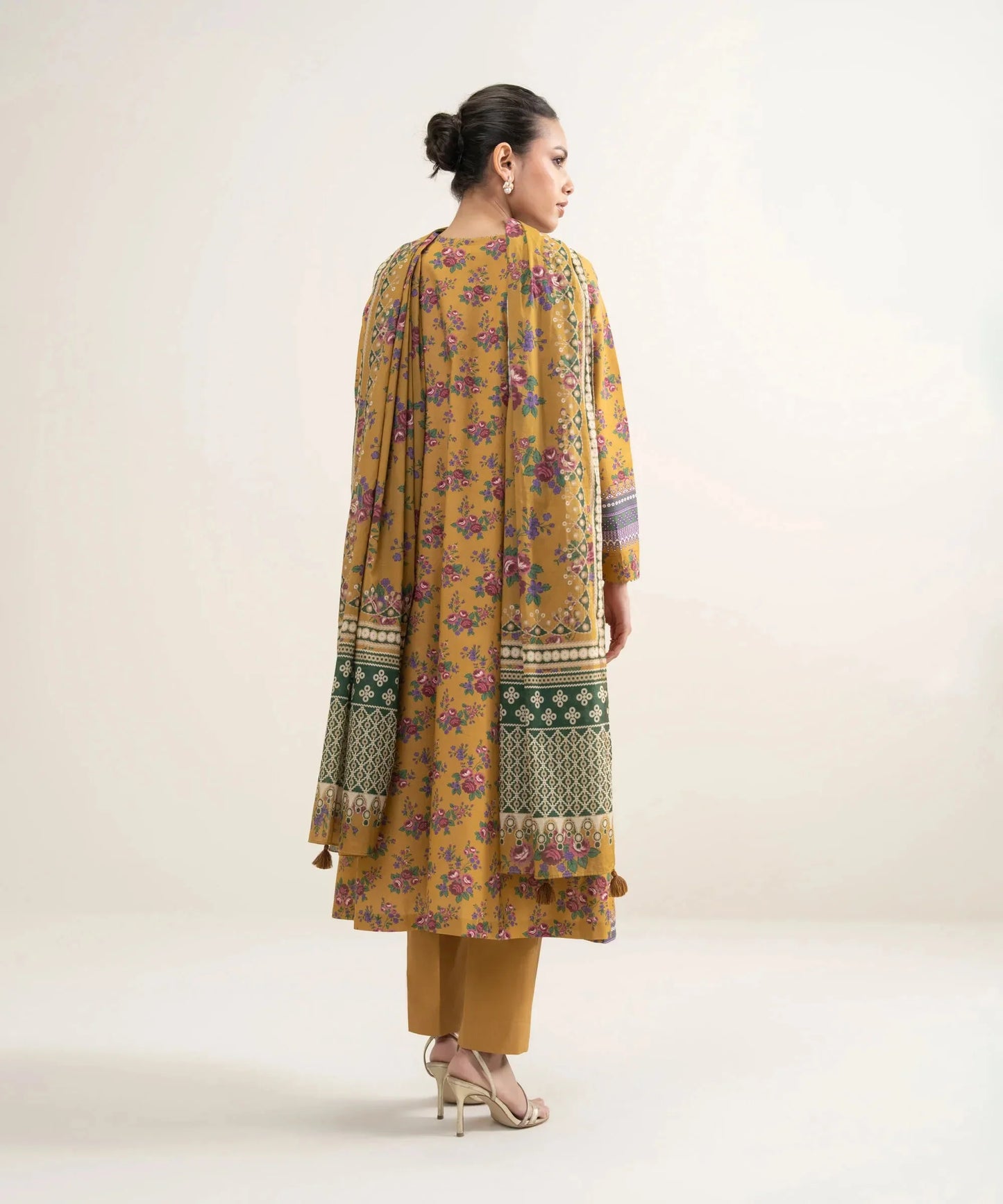 Sapphire Summer '26 - 3 Piece - Embroidered Lawn Suit - U2dedys26v59