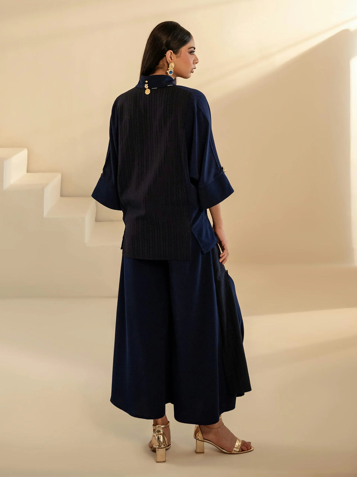 Iqa Lea '26 - Livia - Navy Blue