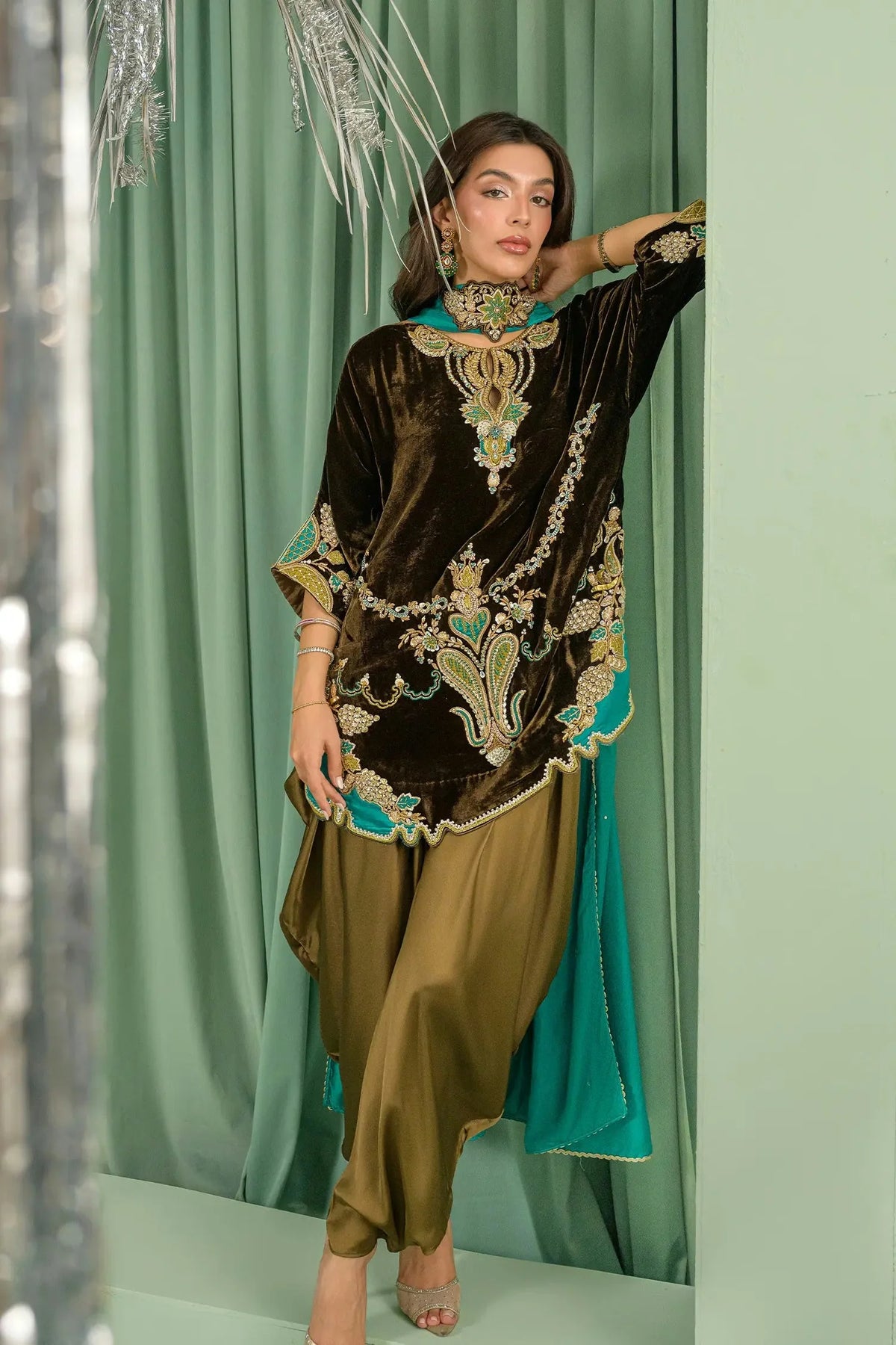 Flairs Studio Lustre The Velvet Glow '26 - Mocha Tarte