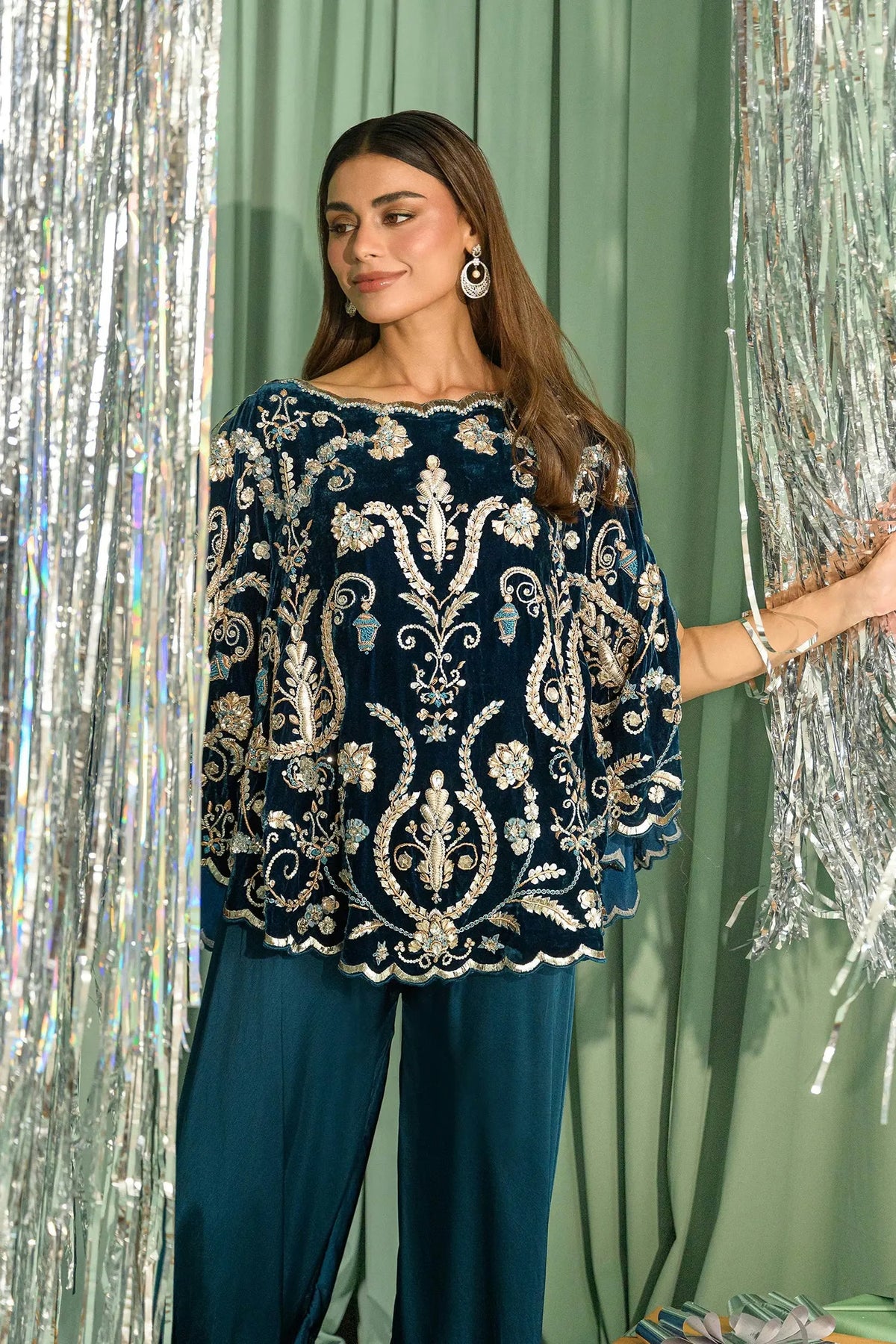 Flairs Studio Lustre The Velvet Glow '26 - Navy Glaze