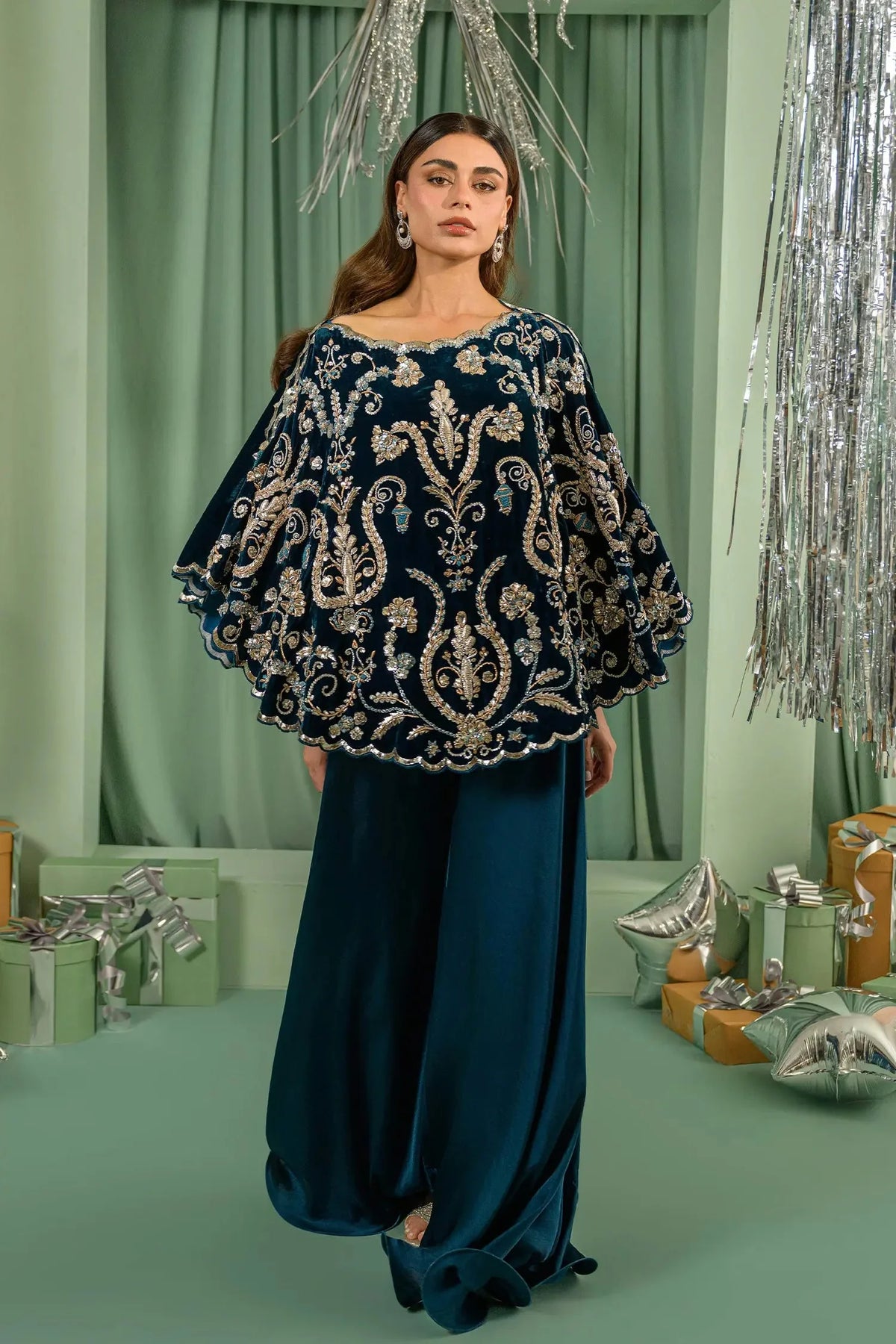 Flairs Studio Lustre The Velvet Glow '26 - Navy Glaze