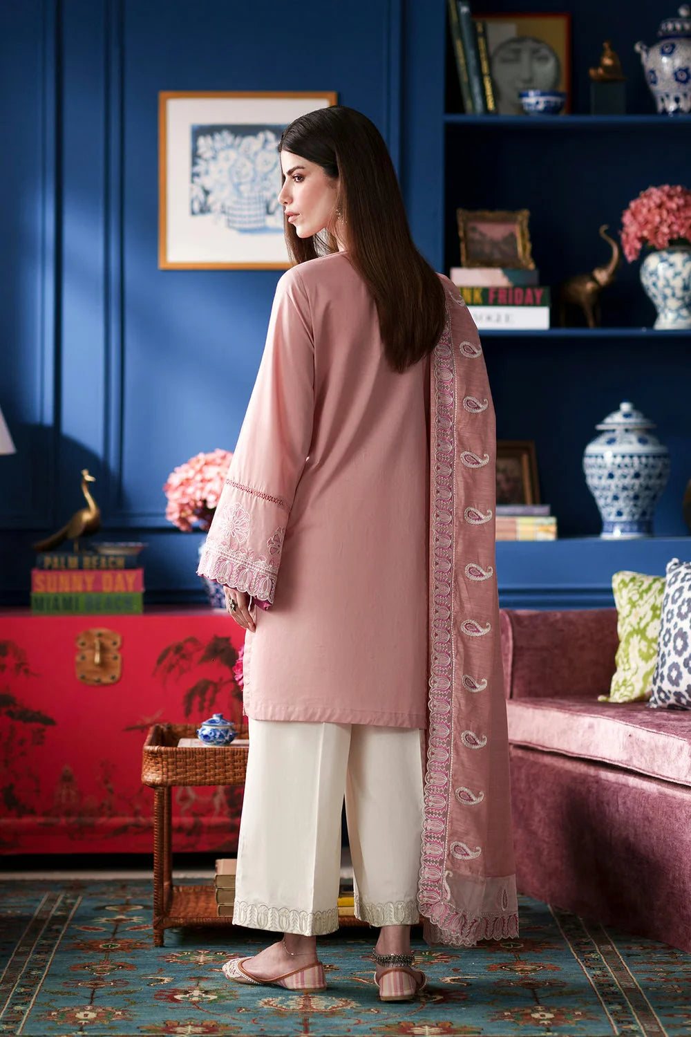 Ethnc Rozana '26 - Embroidered Suit | E4357/103/426