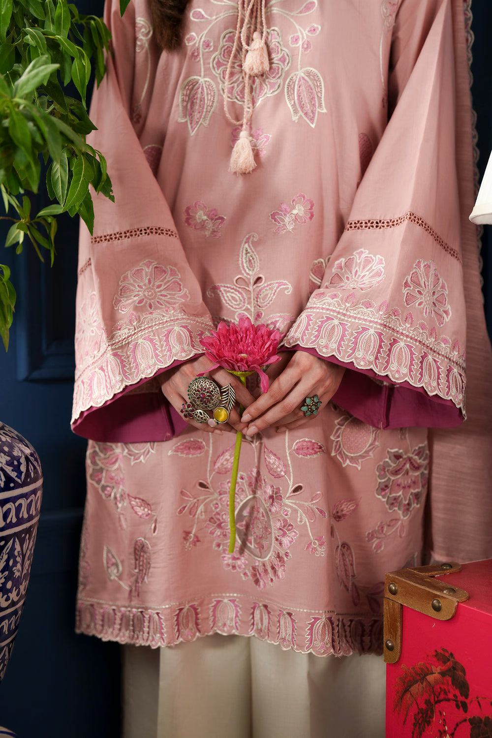 Ethnc Rozana '26 - Embroidered Suit | E4357/103/426