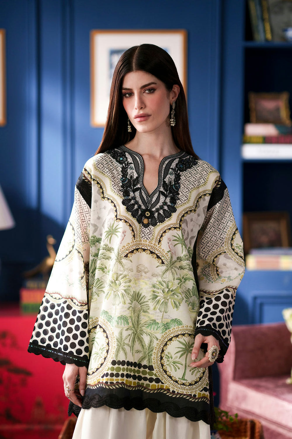 Ethnc Rozana '26 - Embroidered Suit | E4485/103/002