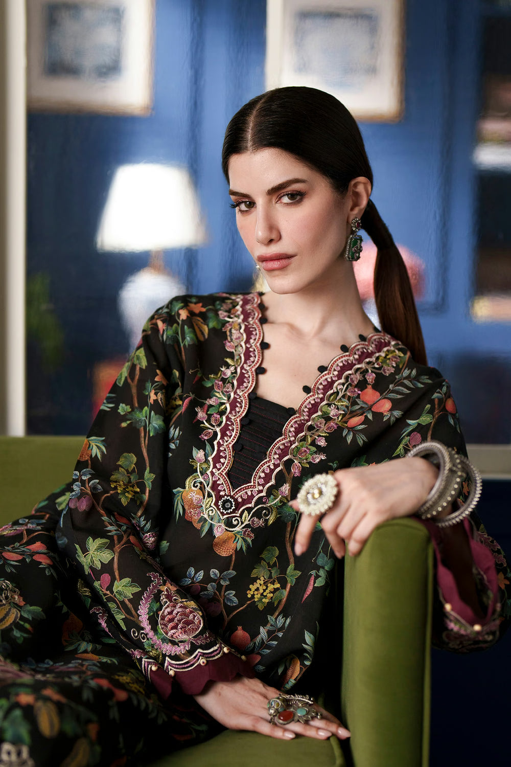 Ethnc Rozana '26 - Embroidered Suit | E4522/103/902